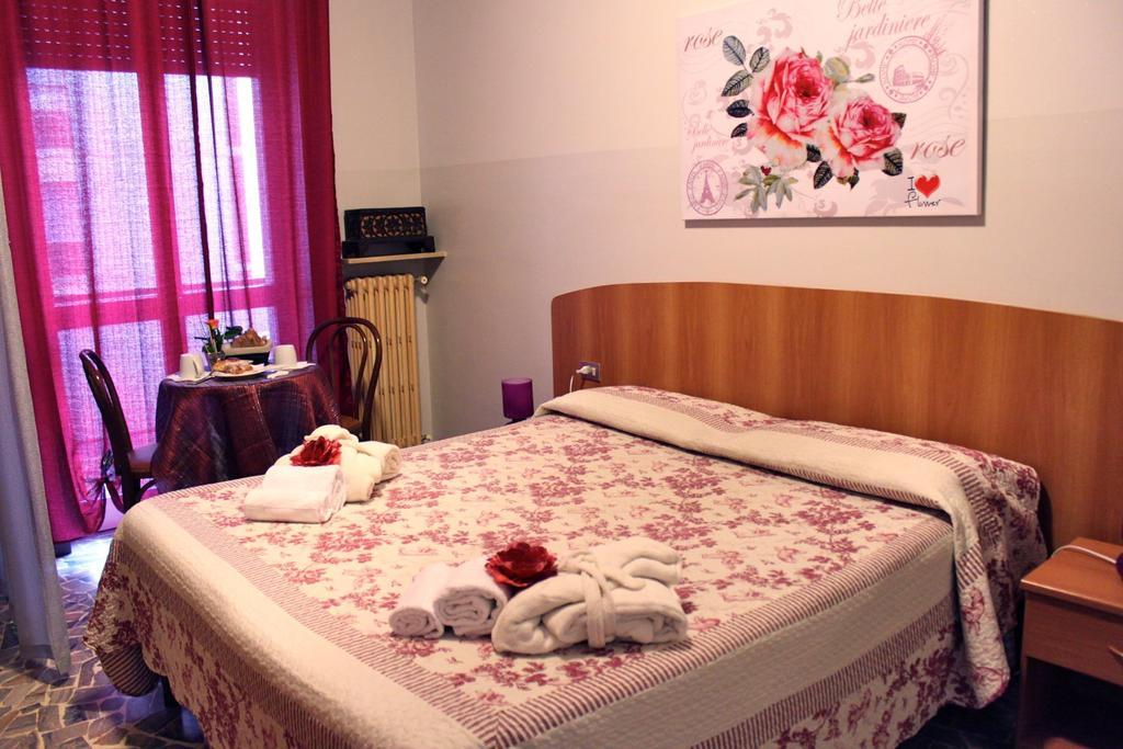 Antica Brianza Alloggi Bed and Breakfast Μπέργκαμο Δωμάτιο φωτογραφία
