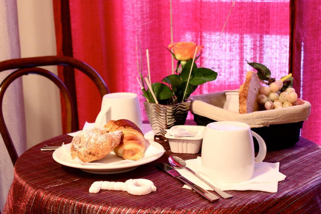 Antica Brianza Alloggi Bed and Breakfast Μπέργκαμο Δωμάτιο φωτογραφία