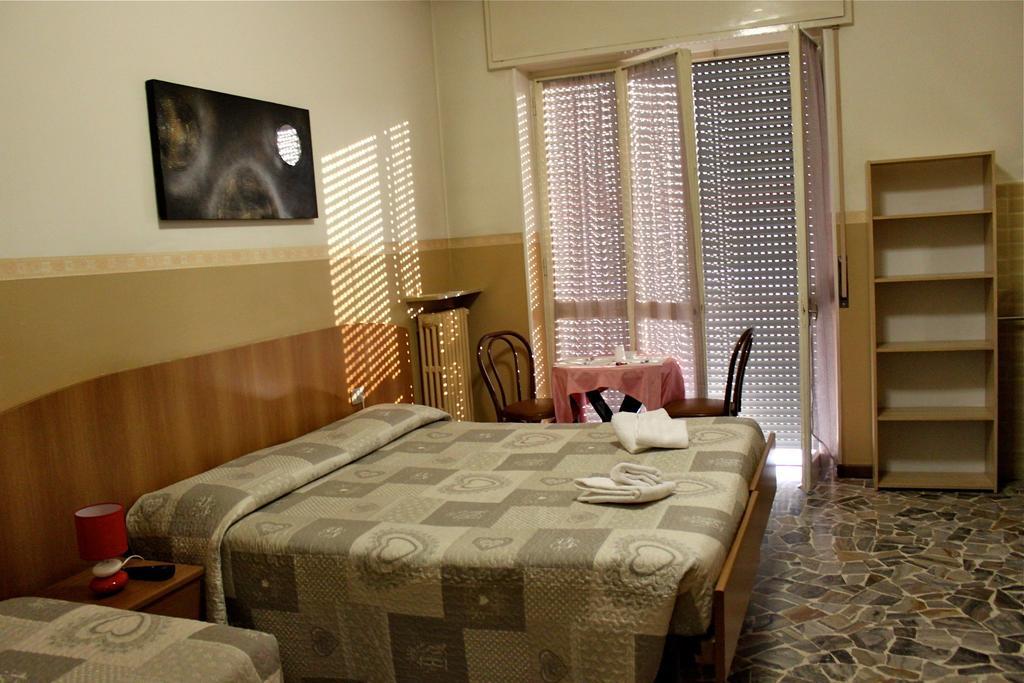 Antica Brianza Alloggi Bed and Breakfast Μπέργκαμο Δωμάτιο φωτογραφία