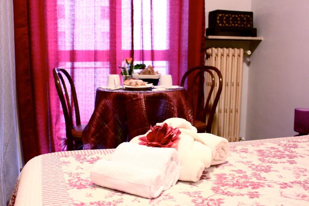 Antica Brianza Alloggi Bed and Breakfast Μπέργκαμο Δωμάτιο φωτογραφία